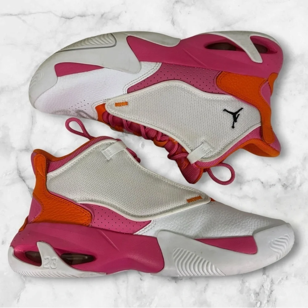 Kids Air Jordan Max Aura 4 size 6.5Y
